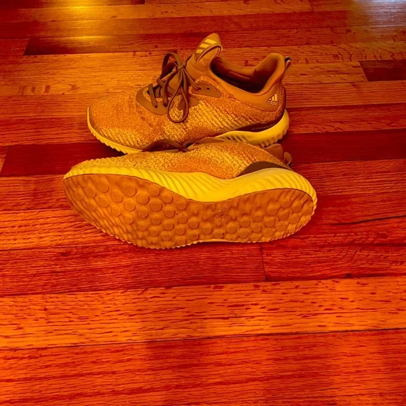 Adidas - Picture 4 of 9